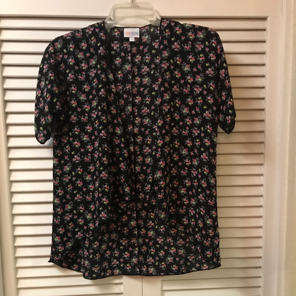 NWOT LULAROE BIANKA - Black Floral Kimino